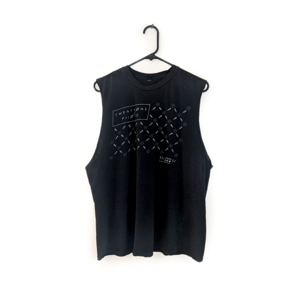 21 Pilots Band Grunge Distressed Black/White Oversized Muscle Tank/Tee